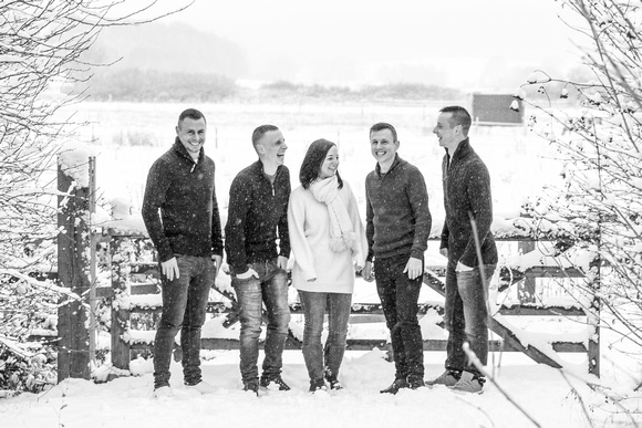 Winter family photoshoot Leicester black and white-14